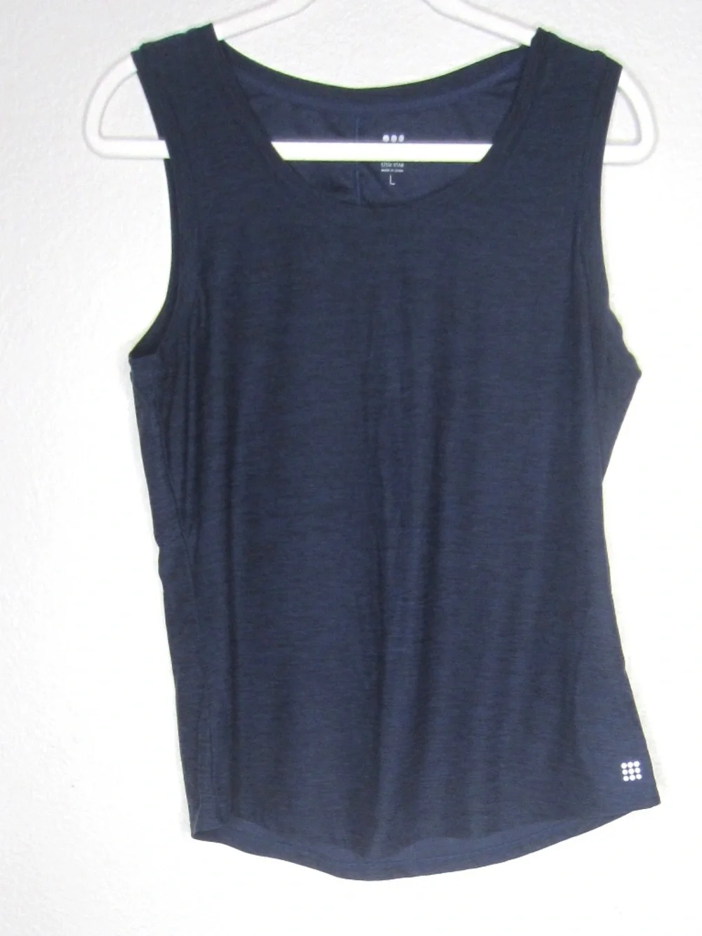 Title Nine Grace Tank Top in dark blue - Size Large - Picture 2 of 7